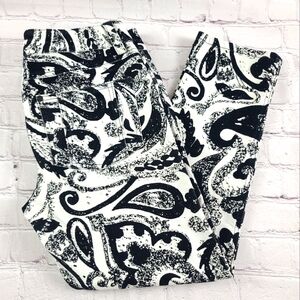 Alice + Olivia Women's 4 Black and White Paisley Cropped Ankle Pants